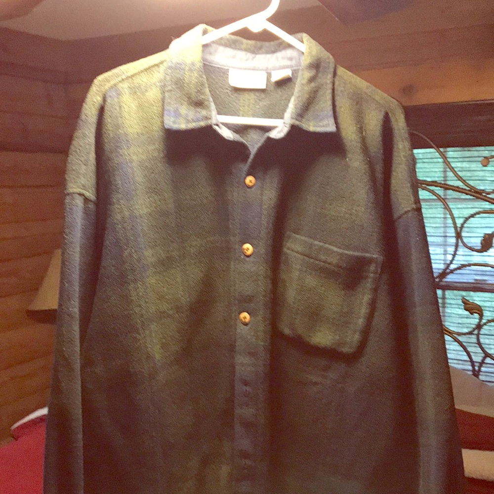 Men’s shirt